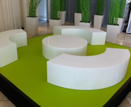 Designvolle ronde zetels, designzetels te huur, orginele loungezetels